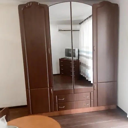 Guest house кімнати поруч з автовокзалом *