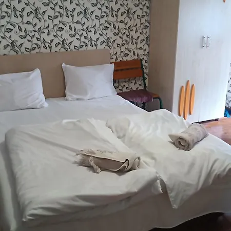 кімнати поруч з автовокзалом Maison d'hôtes Oujhorod