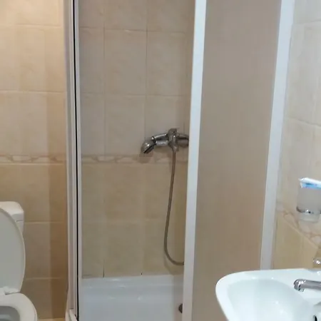 кімнати поруч з автовокзалом Guest house *