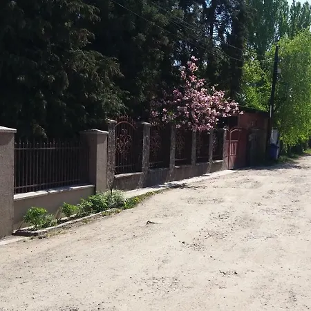 Guest house кімнати поруч з автовокзалом *