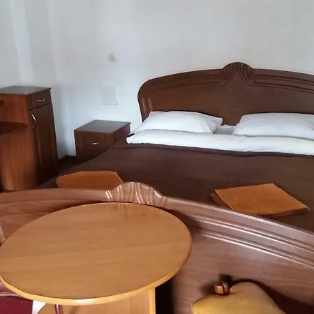 Guest house кімнати поруч з автовокзалом Uzhhorod
